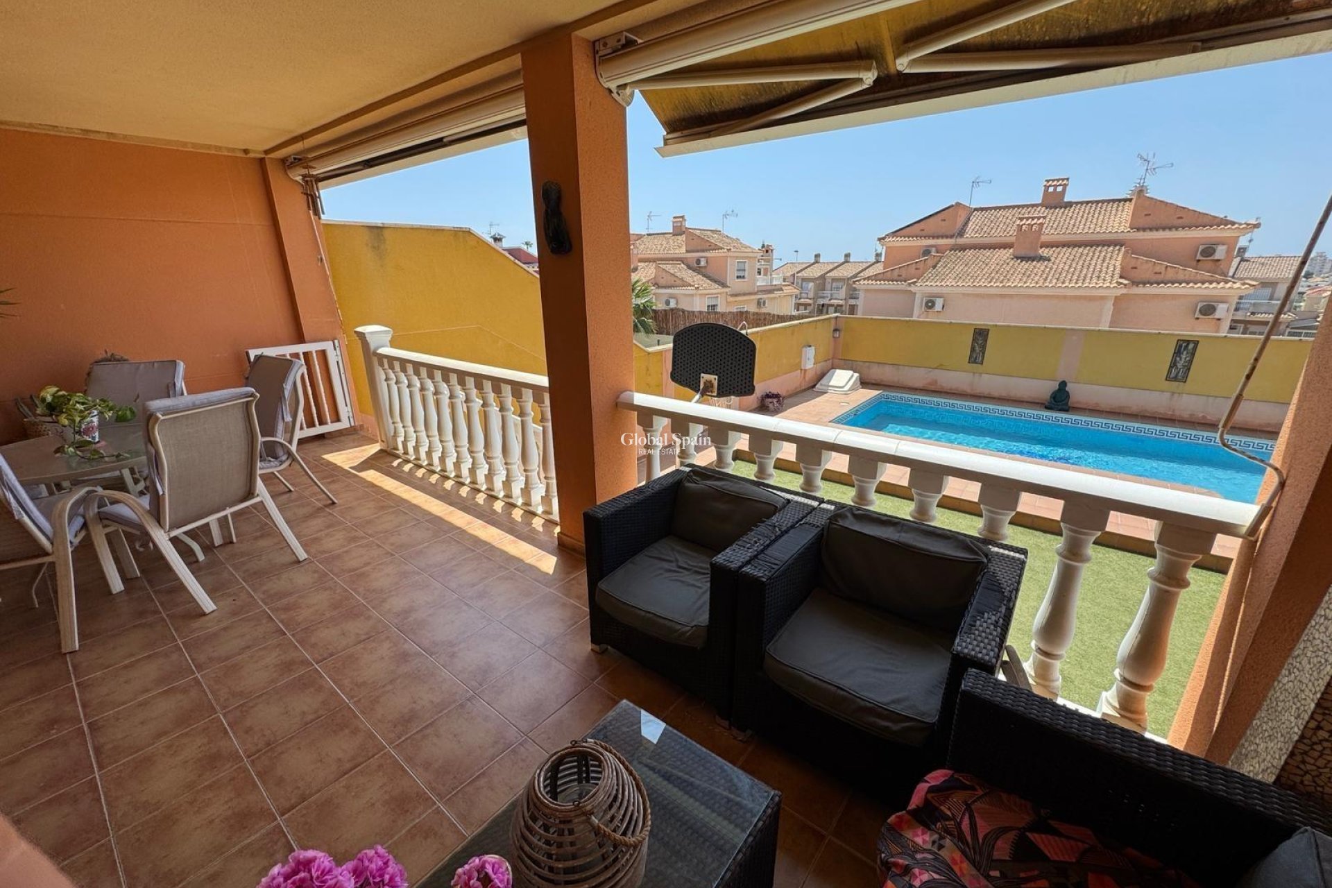 Venta - VILLA -
TORREVIEJA - Zona Los Frutales