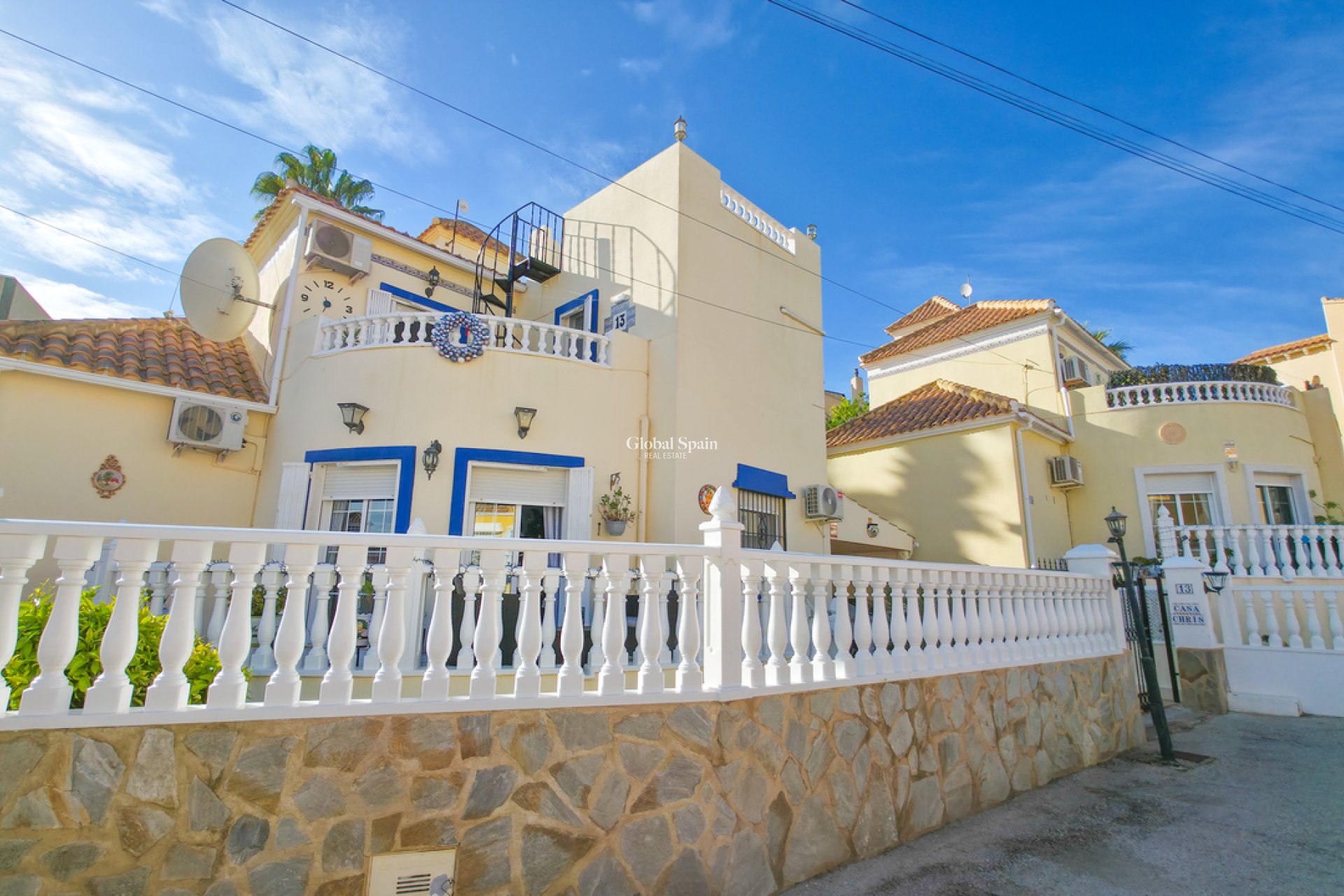 Venta - VILLA -
VILLAMARTÍN - Costa Blanca
