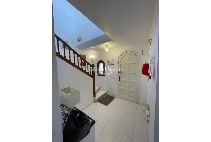 Venta - VILLA -
VILLAMARTÍN - Costa Blanca