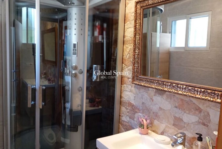 Venta - VILLA -
VILLAMARTÍN - Costa Blanca