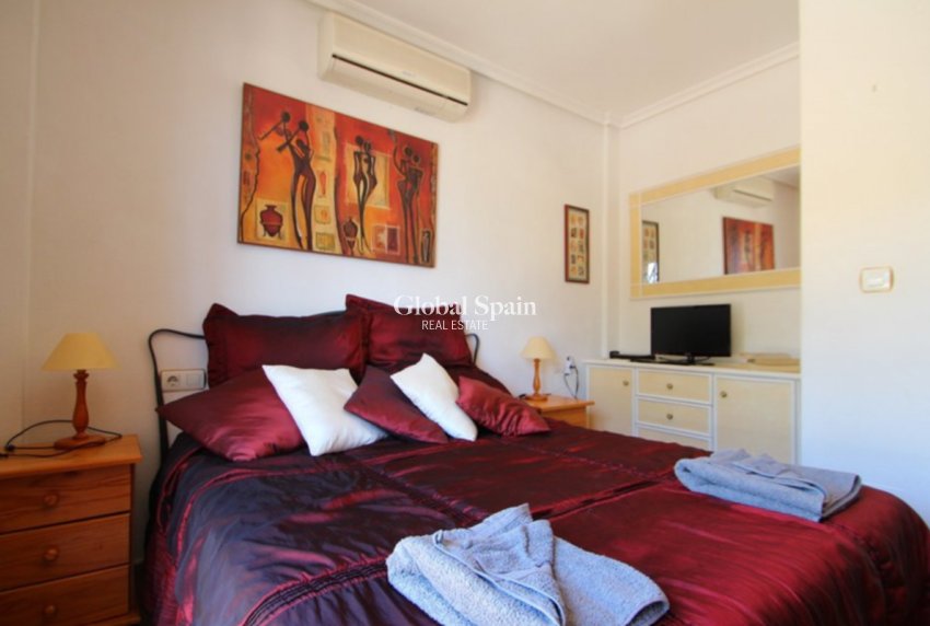 Venta - VILLA -
VILLAMARTÍN - Costa Blanca