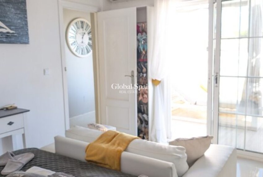 Venta - VILLA -
VILLAMARTÍN - Costa Blanca