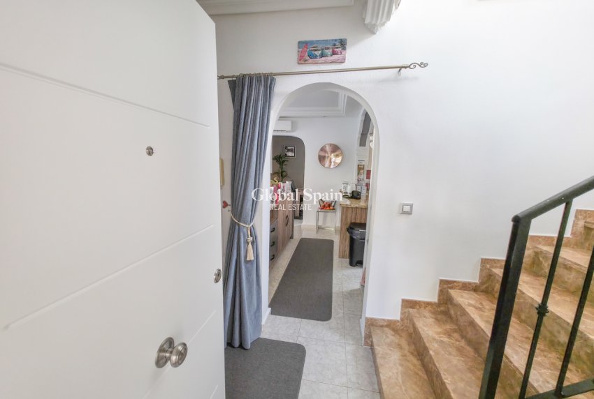 Venta - VILLA -
VILLAMARTÍN - Costa Blanca