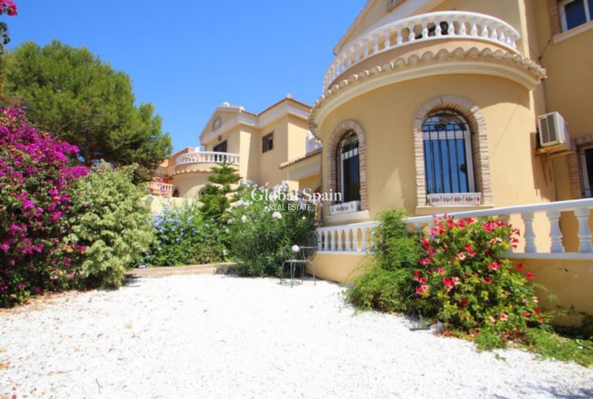 Venta - VILLA -
VILLAMARTÍN - Costa Blanca