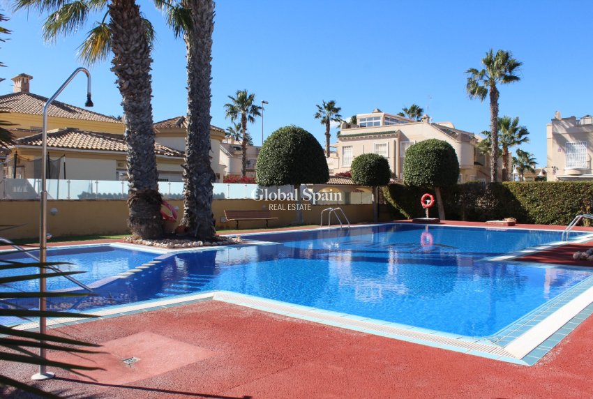 Venta - VILLA -
VILLAMARTÍN - Costa Blanca