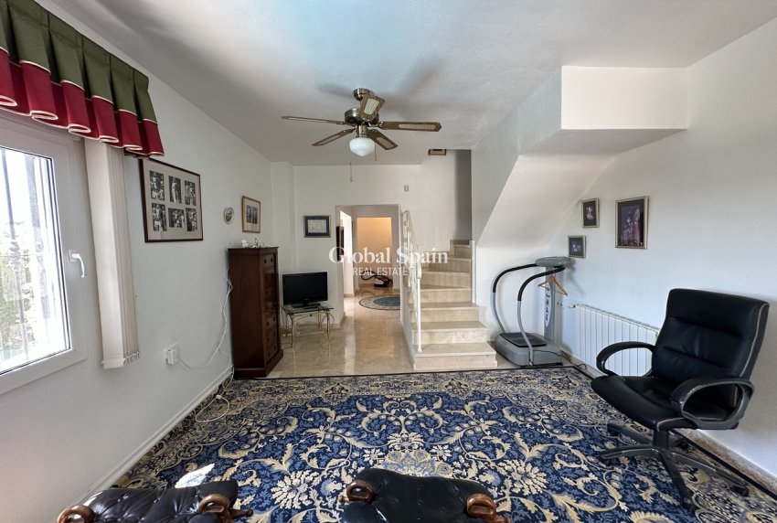 Venta - VILLA -
VILLAMARTÍN - Costa Blanca