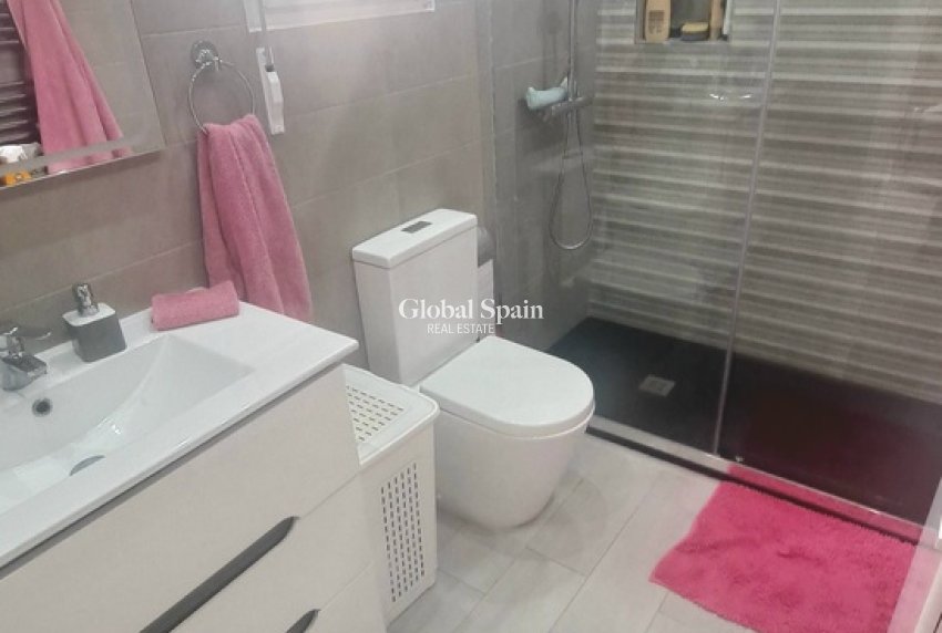 Venta - VILLA -
VILLAMARTÍN - Costa Blanca