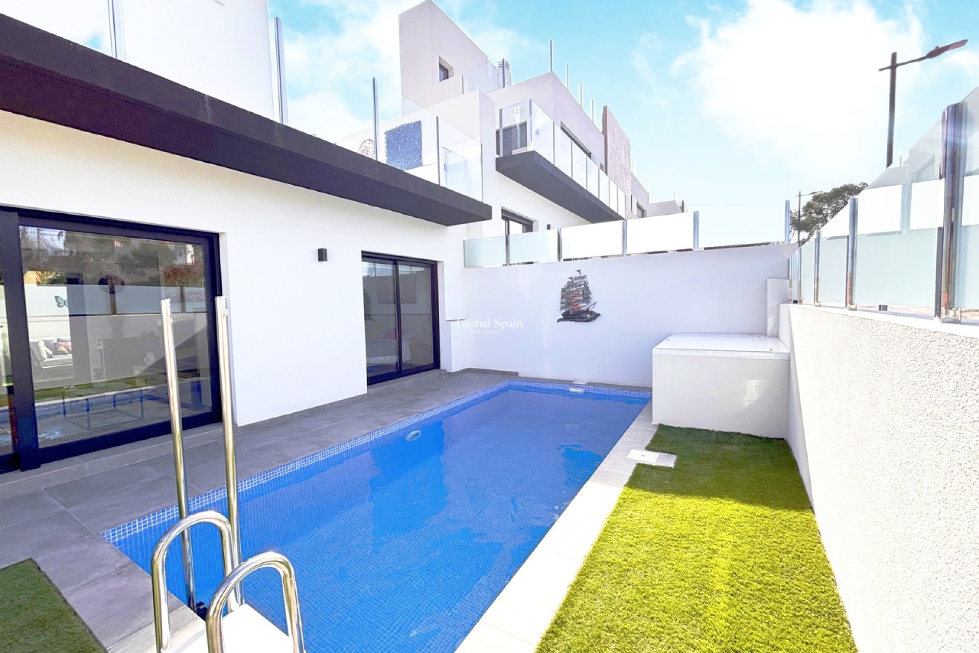 Venta - VILLA -
VILLAMARTÍN - Costa Blanca