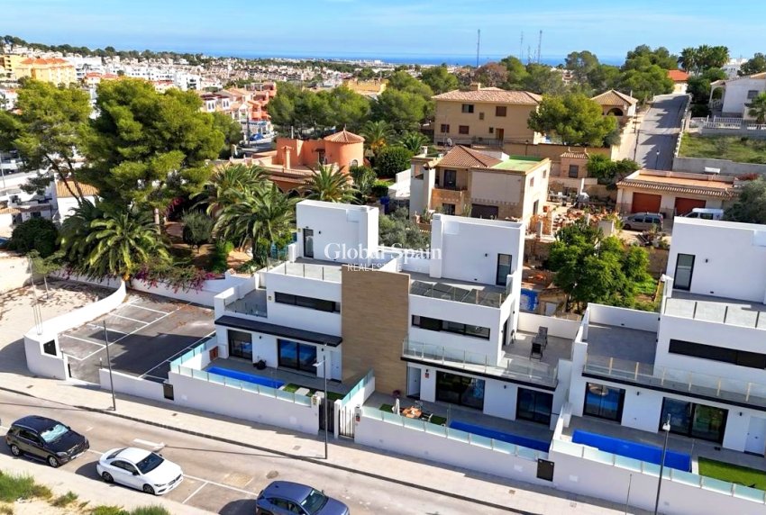 Venta - VILLA -
VILLAMARTÍN - Costa Blanca