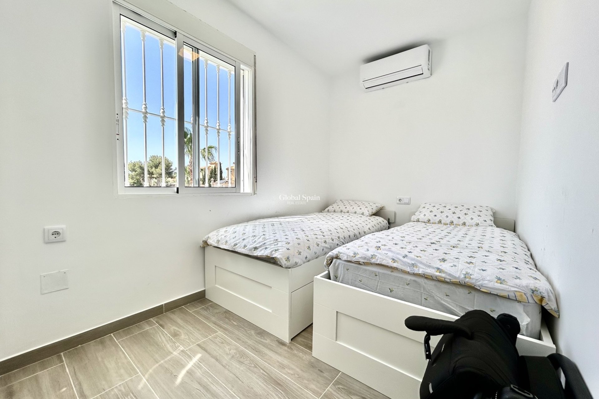 Venta - VILLA -
VILLAMARTÍN - Costa Blanca