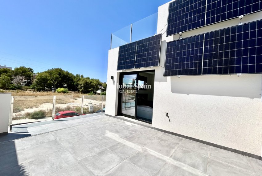 Venta - VILLA -
VILLAMARTÍN - Costa Blanca