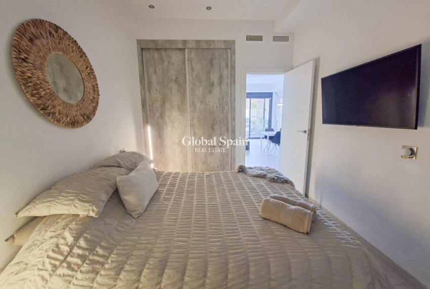 Venta - VILLA -
VILLAMARTÍN - Costa Blanca