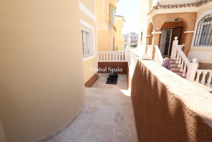 Venta - VILLA -
VILLAMARTÍN - Costa Blanca