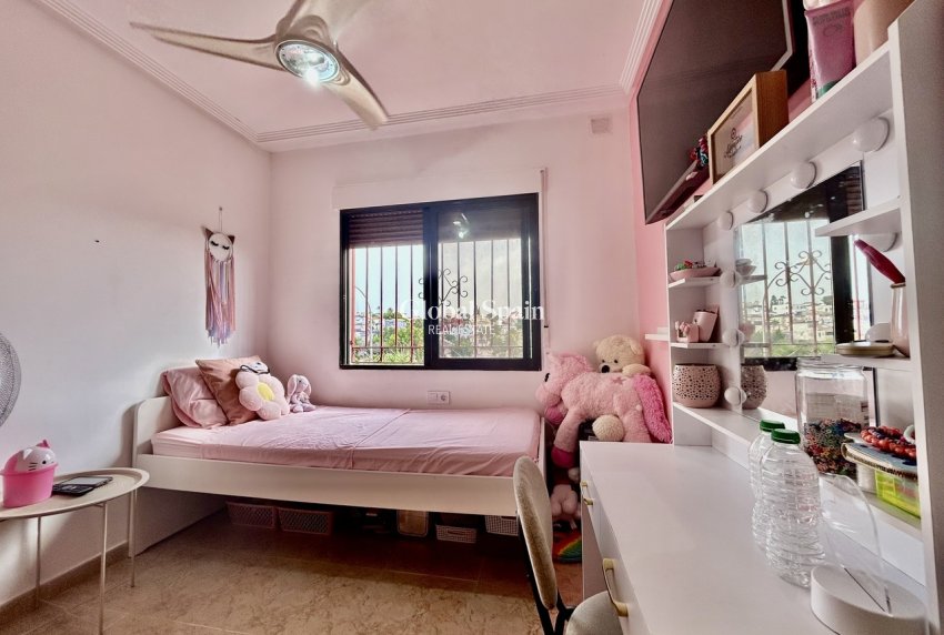 Venta - VILLA -
VILLAMARTÍN - Costa Blanca