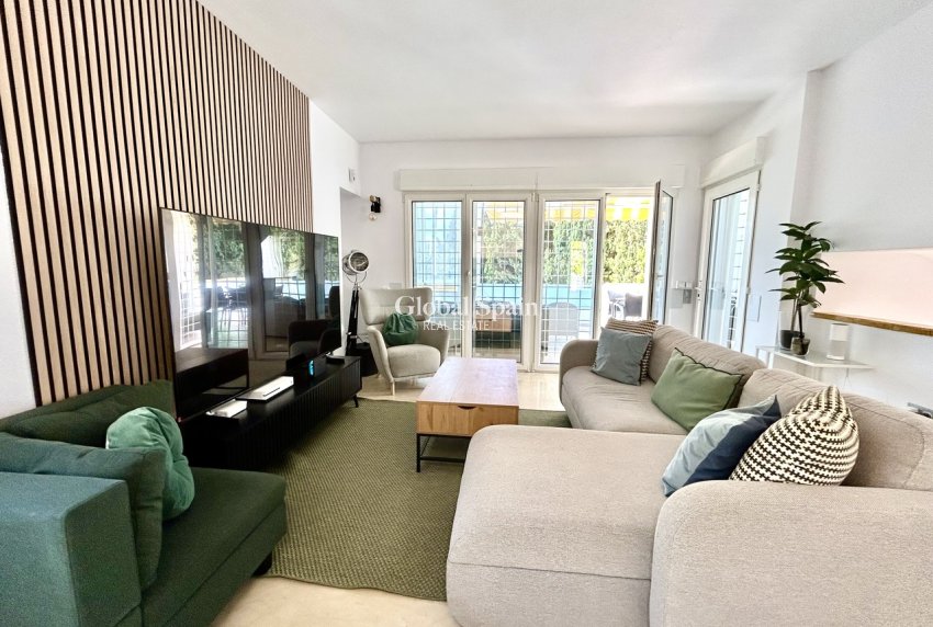Venta - VILLA -
VILLAMARTÍN - Costa Blanca