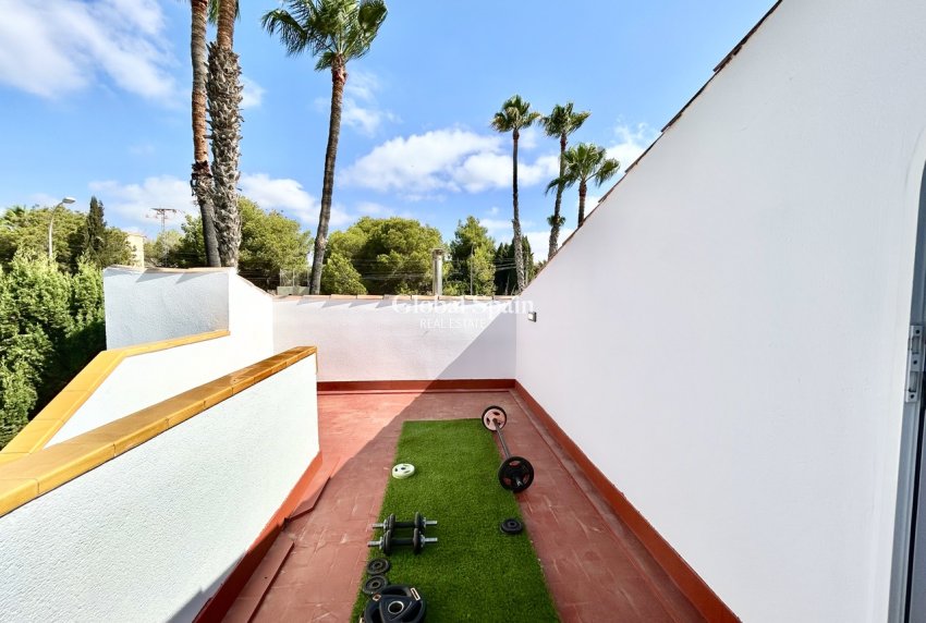 Venta - VILLA -
VILLAMARTÍN - Costa Blanca