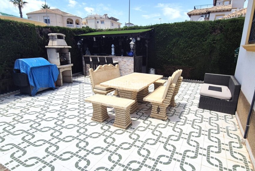 Venta - VILLA -
VILLAMARTÍN - Costa Blanca