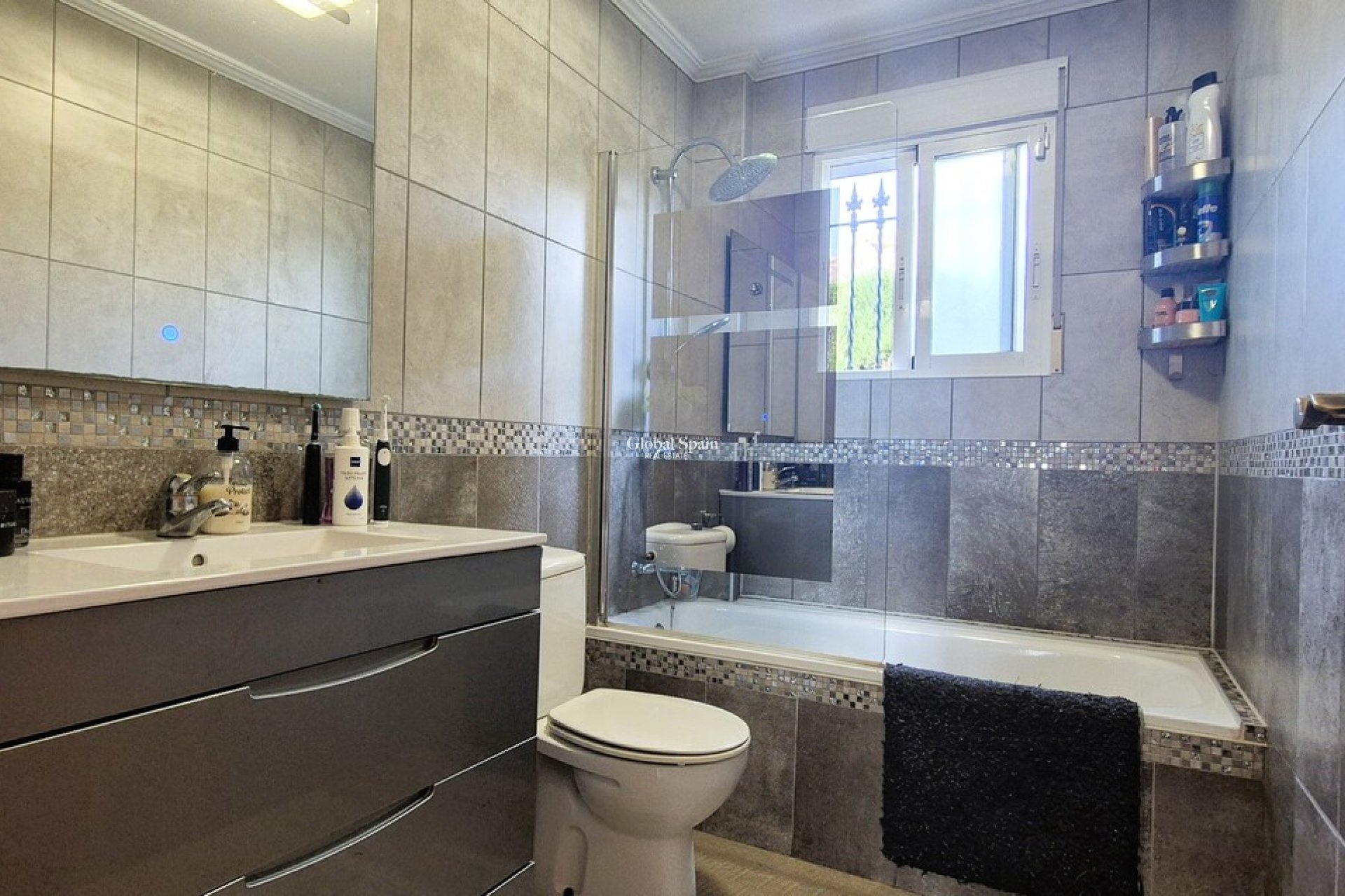 Venta - VILLA -
VILLAMARTÍN - Costa Blanca