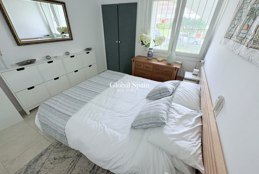 Venta - VILLA -
VILLAMARTÍN - Costa Blanca