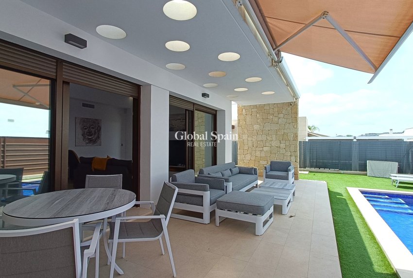 Venta - VILLA -
VISTABELLA GOLF  - Inland