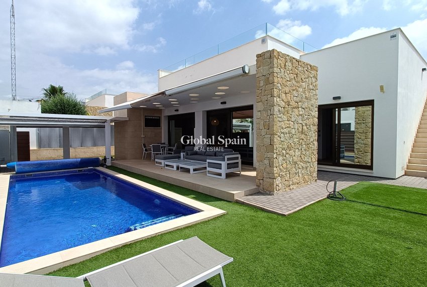 Venta - VILLA -
VISTABELLA GOLF  - Inland