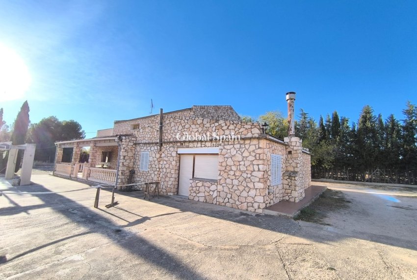 Venta - VILLA -
YECLA - Inland