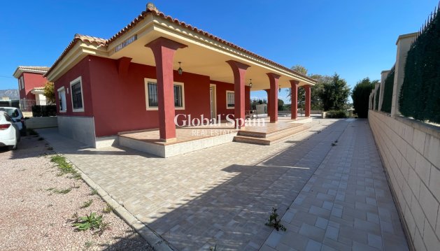 Vila - Resale - ALBATERA -
                Albatera