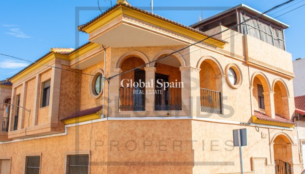 Villa / Halfvrijstaand - Wederverkoop - GUARDAMAR DEL SEGURA -
                Guardamar pueblo