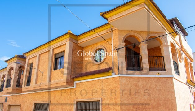 Villa / Maison jumelée - Revente - GUARDAMAR DEL SEGURA -
                Guardamar pueblo