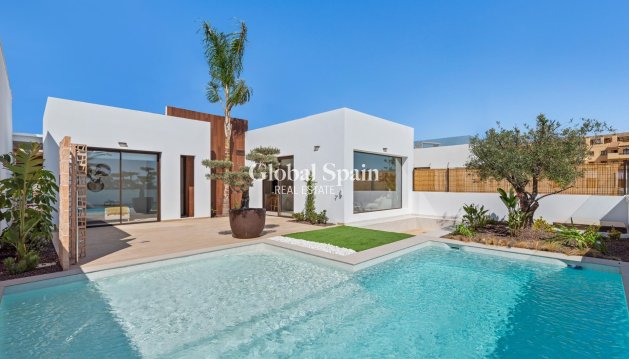 Villa - Neubau - LOS ALCÁZARES -
                LOS ALCÁZARES