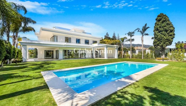 VILLA - Neubau - MARBELLA -
                Lomas De Marbella Club