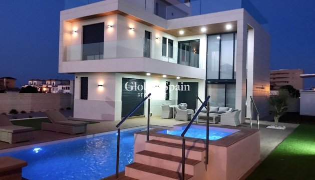 Villa - New Build - CAMPOAMOR -
                CAMPOAMOR