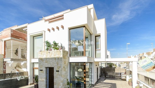VILLA - New Build - CARTAGENA -
                Playa honda