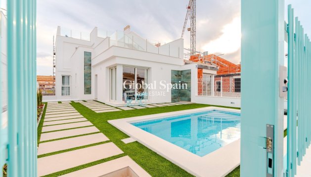 VILLA - New Build - LOS ALCÁZARES -
                LOS ALCÁZARES