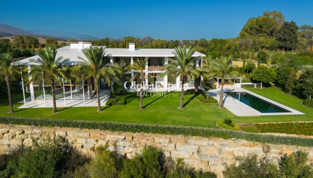 Villa - Nieuwbouw - Casares -
                Pedregales