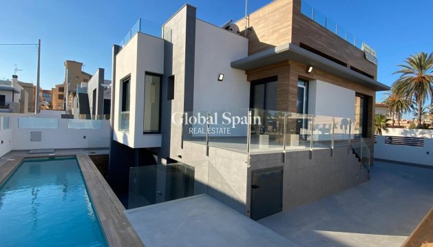 Villa - Nieuwbouw - TORREVIEJA -
                La Mata