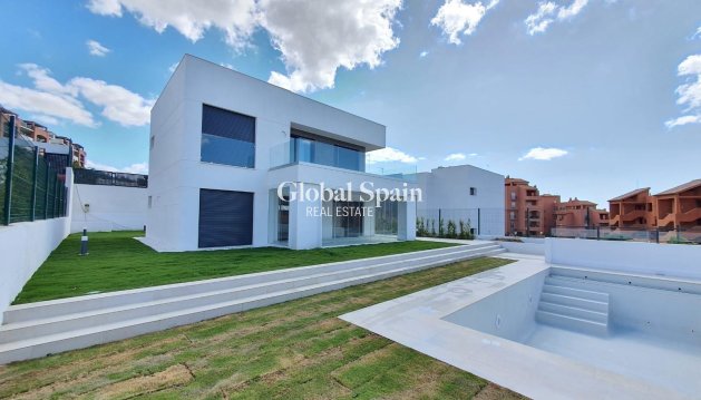 VILLA - Nouvelle construction - MANILVA -
                La Duquesa