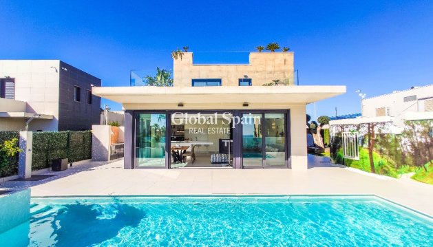 Villa - Nueva construcción  - DEHESA DE CAMPOAMOR -
                DEHESA DE CAMPOAMOR