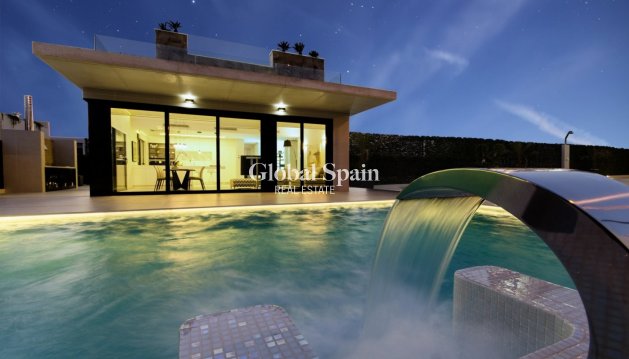 VILLA - Nueva construcción  - ORIHUELA COSTA -
                CAMPOAMOR