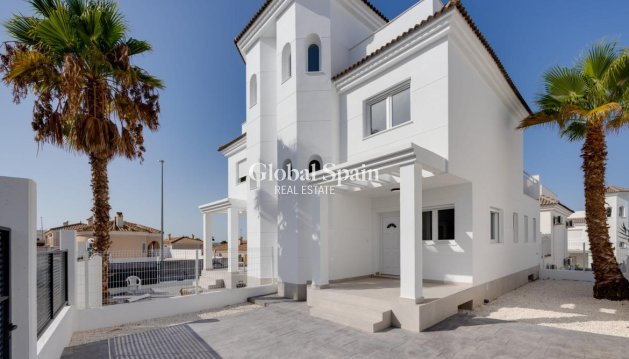 Villa - Nueva construcción  -
                SAN FULGENCIO - PS-42853