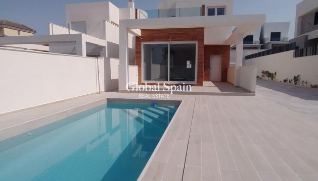 Villa Penthouse - Resale - TORREVIEJA -
                Aguas Nuevas