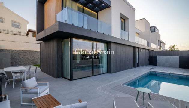 Villa - Resale - Albir -
                center