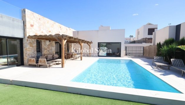 VILLA - Resale - ALGORFA -
                Inland