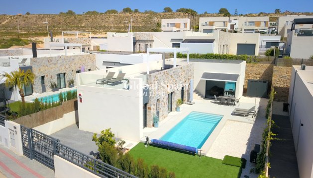 VILLA - Resale - Algorfa -
                La Finca Golf Resort