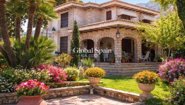 VILLA - Resale - ALICANTE -
                Albufereta
