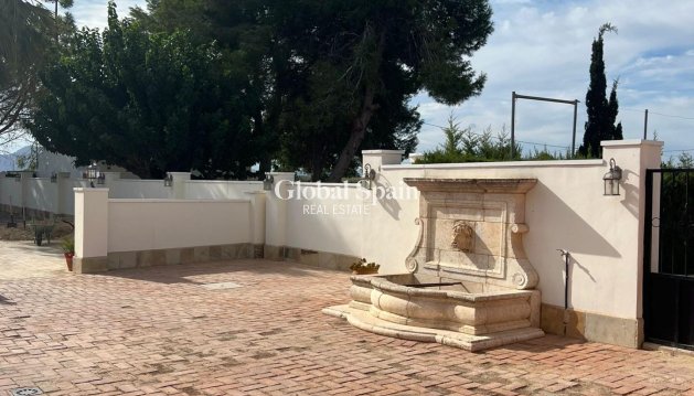 VILLA - Resale - ALMORADÍ -
                ALMORADÍ