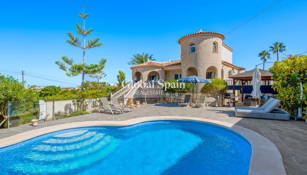 VILLA - Resale - ALMORADÍ -
                Inland