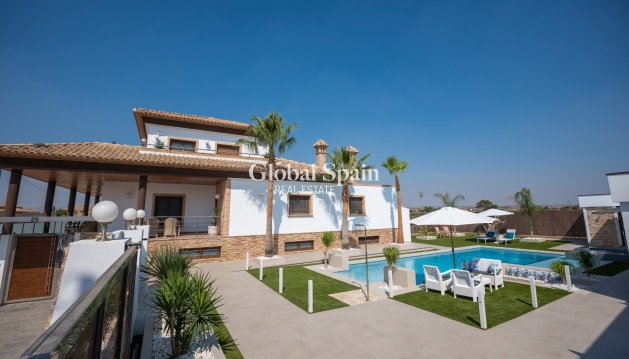 VILLA - Resale - AVILESES -
                Avileses