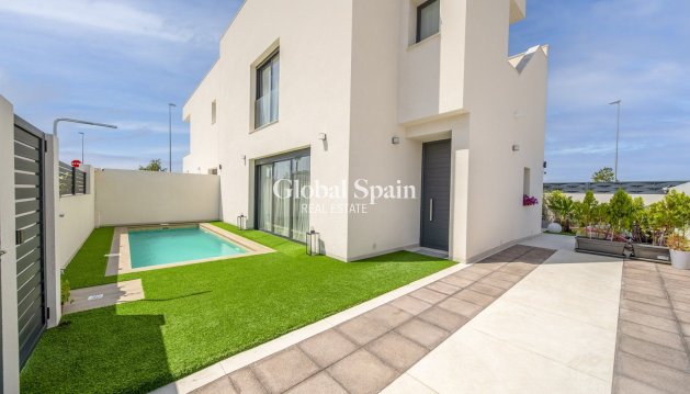 VILLA - Resale - BENIJÓFAR -
                Benijófar