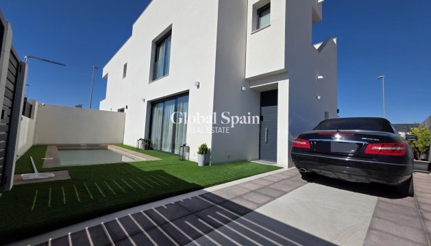 VILLA - Resale - BENIJÓFAR -
                BENIJÓFAR